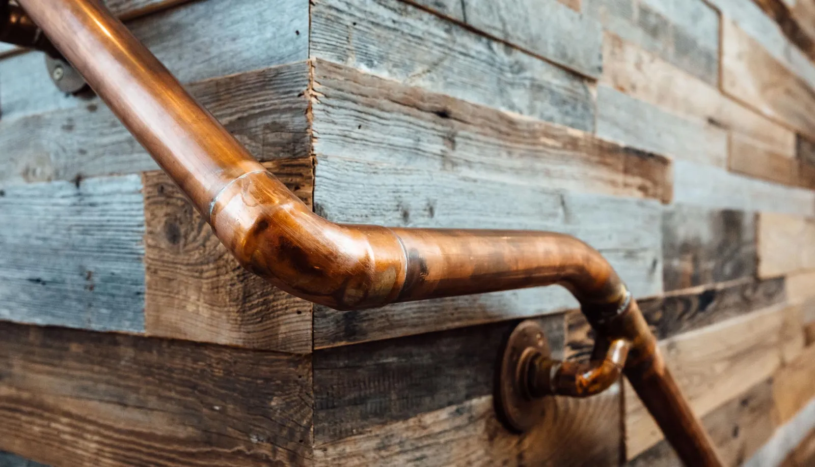 Silverlake-Spa-butterscotch-copper-pipe-hand-rail