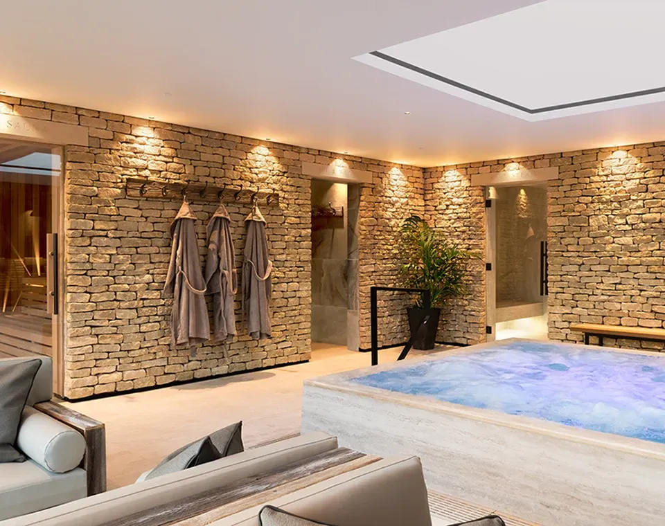 Spa Hydrotherapy pool and thermal area designed to encourage rest and recovery