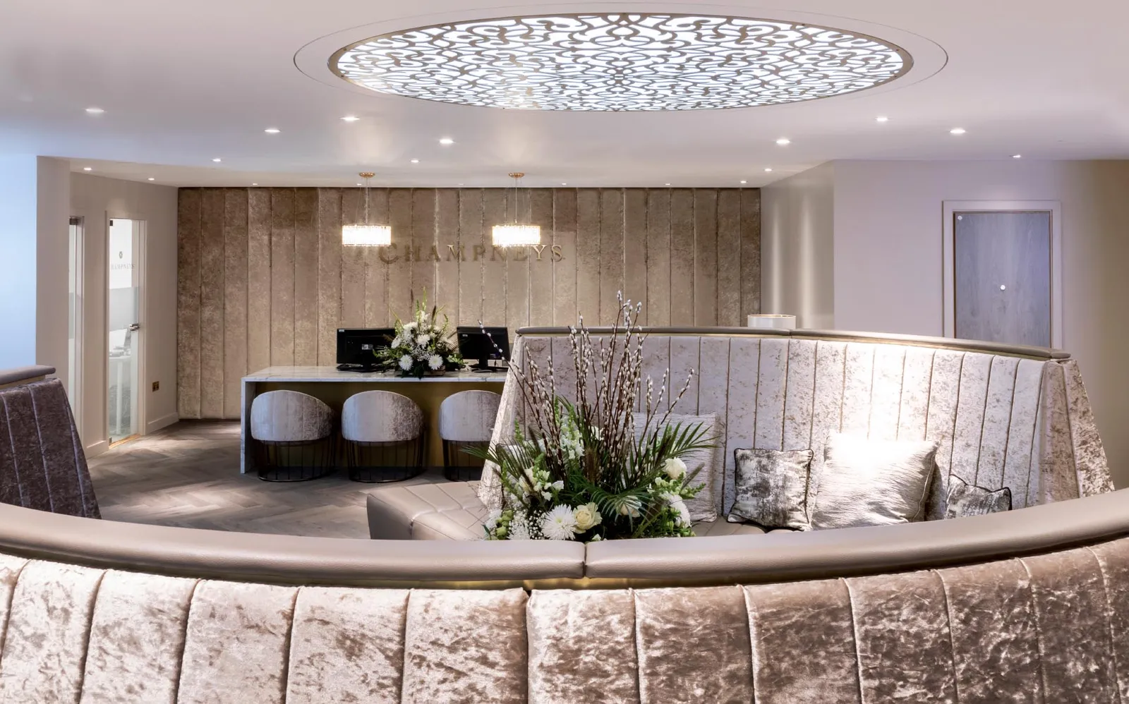 Champneys-Henlow-Butterscotch-design-Spa-treatment-wait-area-gold